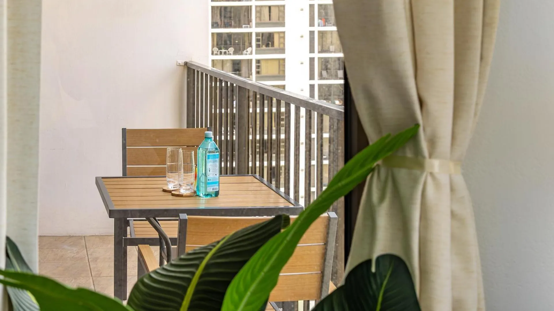1Br Condo At Waikiki, With King Bed, Near Beach! ホノルル 0*,  米国